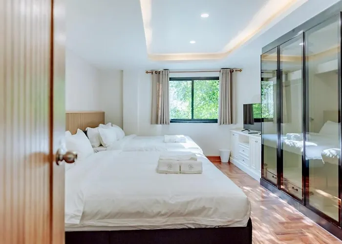 House Ekkamai 3br For 10 Pax Near Ekkamai Bts And Donki Mall