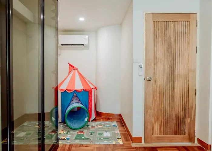 House Ekkamai 3br For 10 Pax Near Ekkamai Bts And Donki Mall ヴィラ
