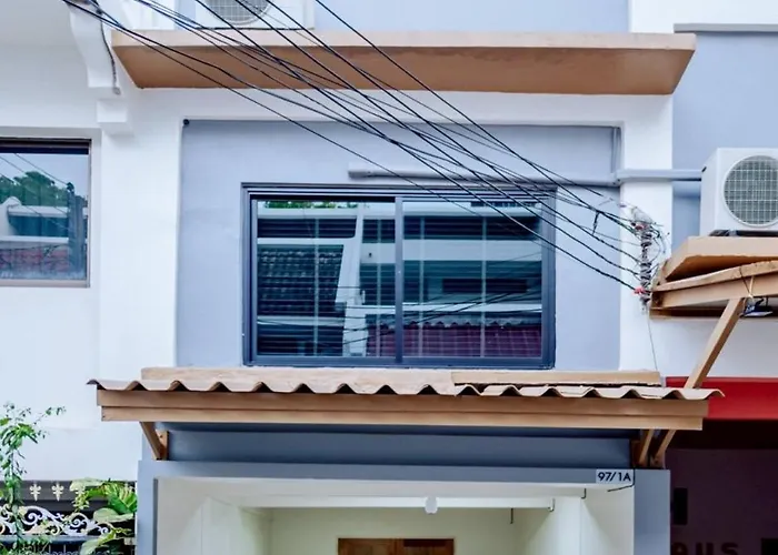 House Ekkamai 3br For 10 Pax Near Ekkamai Bts And Donki Mall