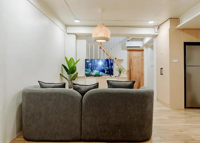 ヴィラ House Ekkamai 3br For 10 Pax Near Ekkamai Bts And Donki Mall *